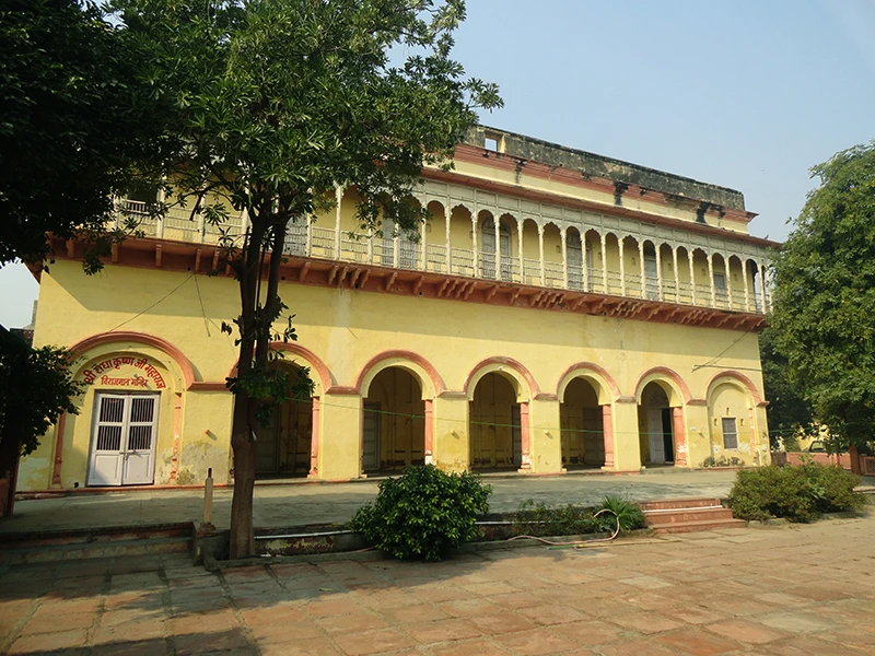 Colonial-Hybrid Haveli, Agra